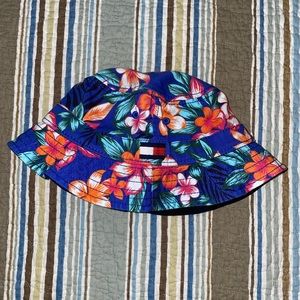 Tommy Hilfiger Bucket Hat